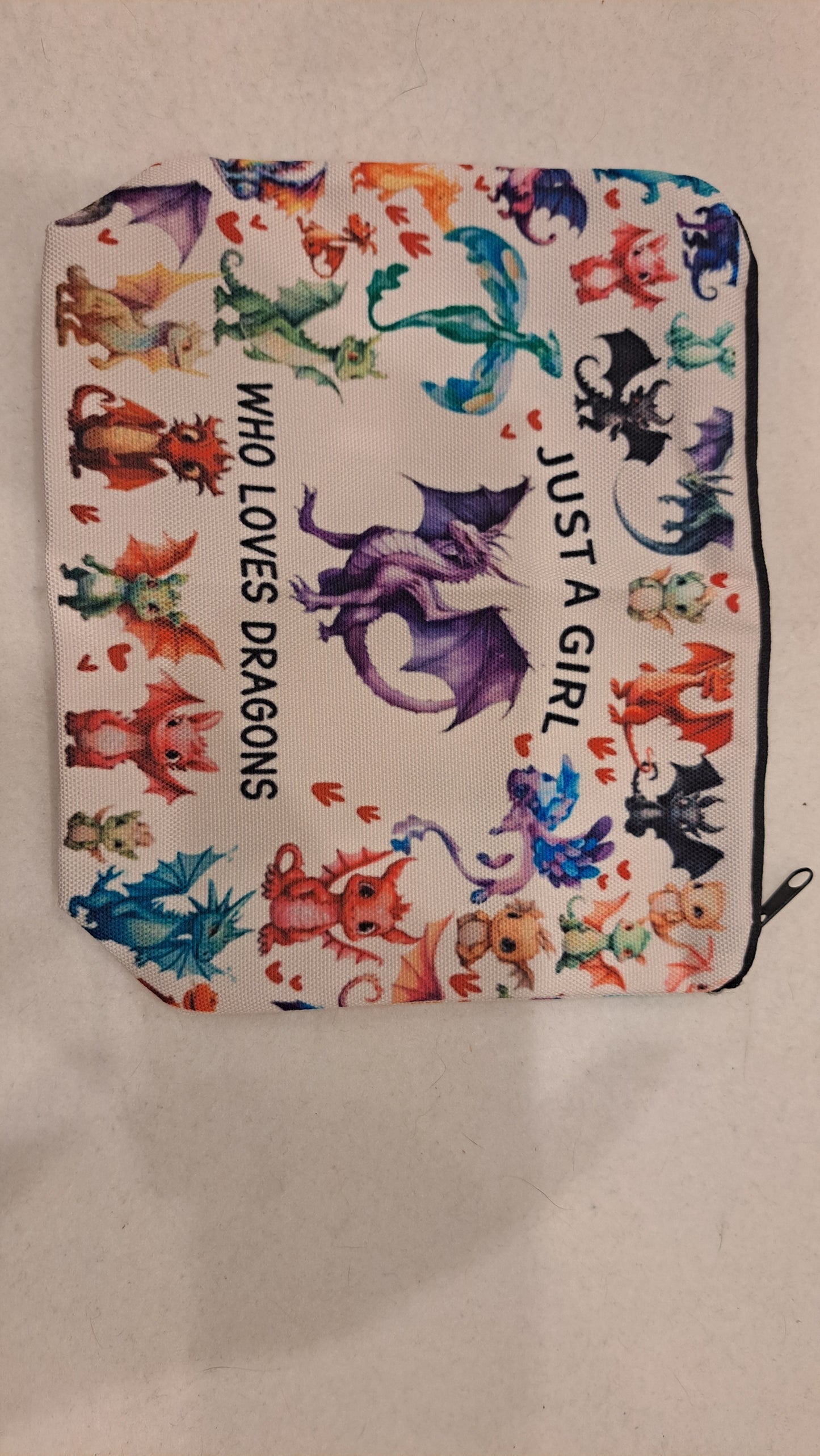 Tasche mit Drachenmotiven